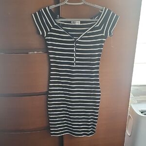 Black and White V-Neck Bodycon Mini Dress